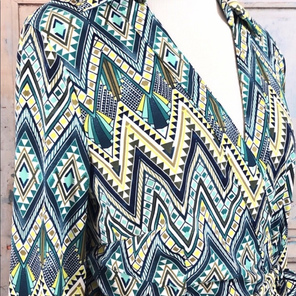 Patterned Aryeh Wrap Dress - Picture 3 of 8
